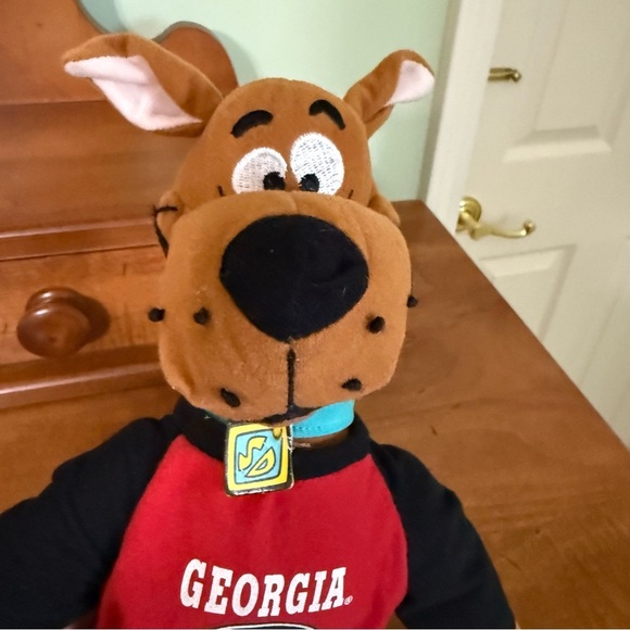 Scooby Doo Georgia Bulldogs Dog Plush Toy - 17 inches - Picture 9 of 10